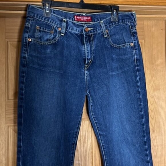 Levi's 515 Nouveau Boot Cut Jeans High Rise - Picture 2 of 10
